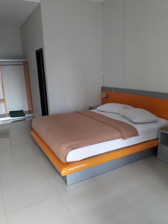 Surya Hotel & Resort 바투라덴 외부 사진